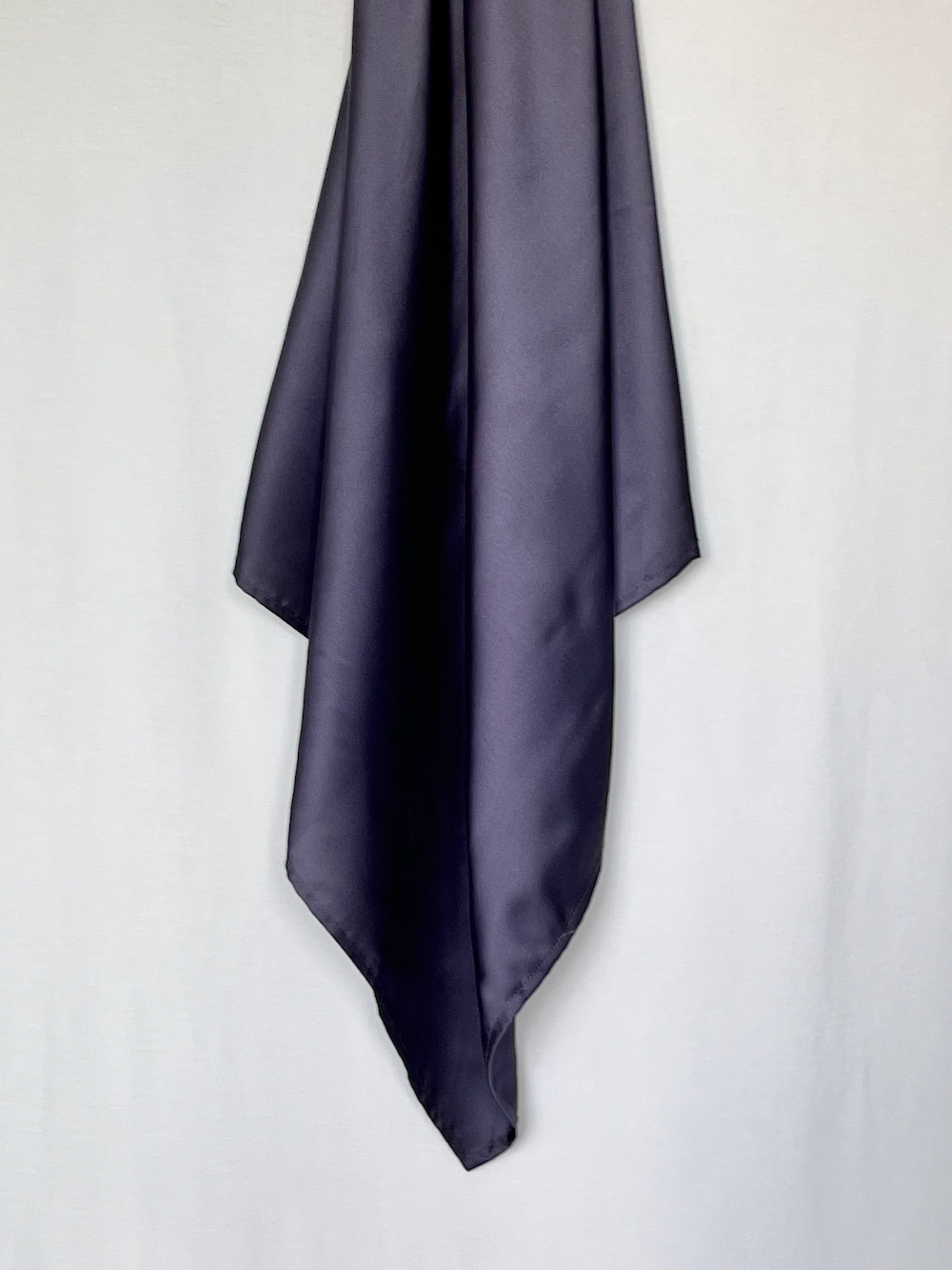 Foulard satin gris foncé - ANTHRACIA