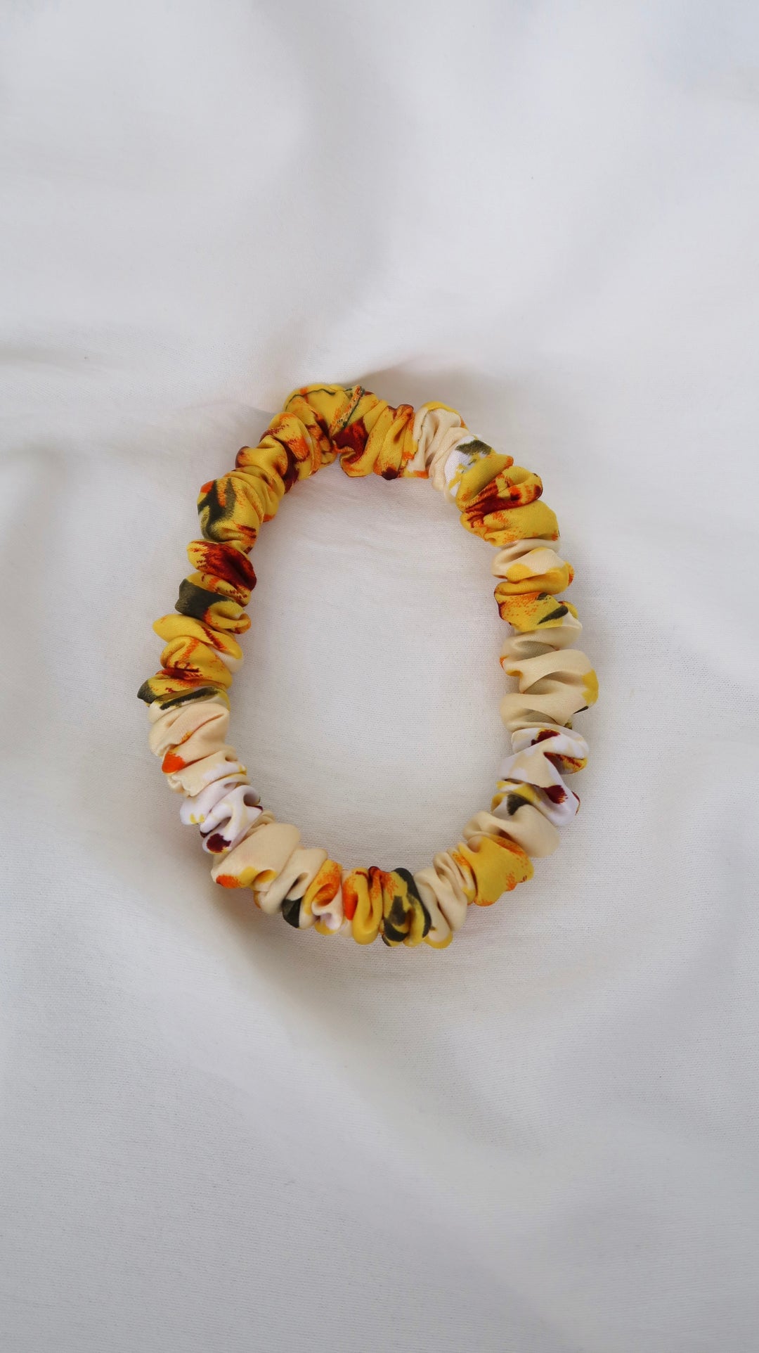 CHOUCHOU en satin MAXI, CLASSIC, MINI jaune - TourneSoleil
