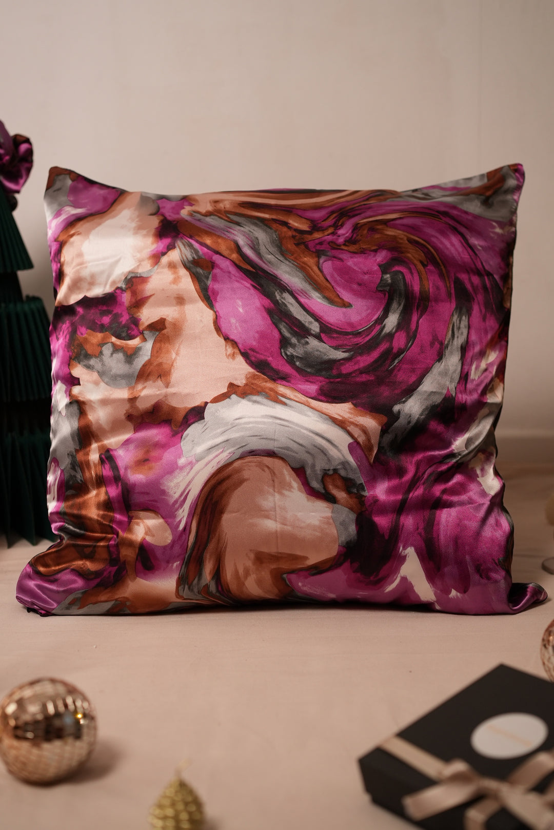Taie d'oreiller en satin SOFT SWIRL fushia motif