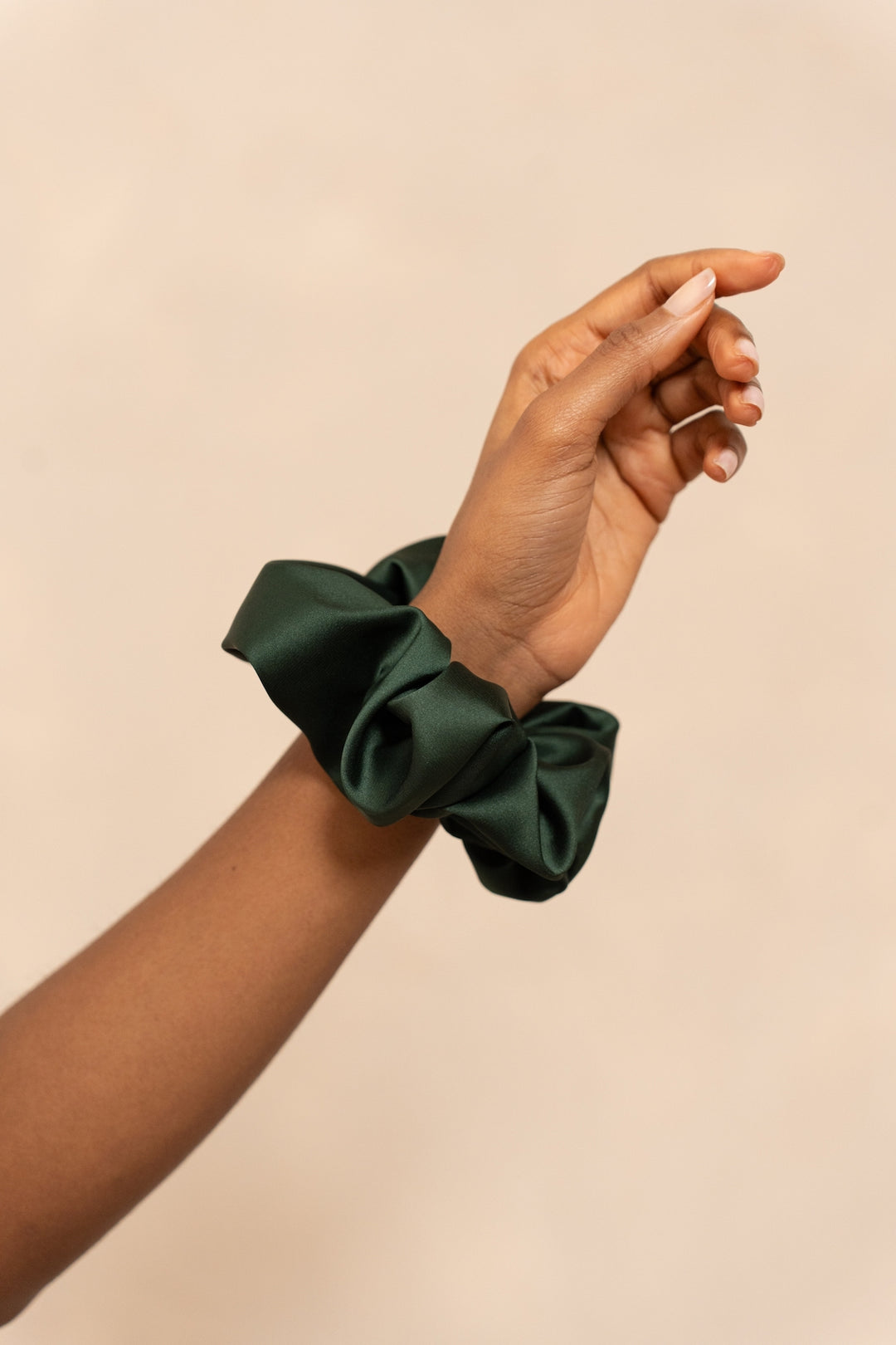 CHOUCHOU en satin Maxi, Classic, Mini vert nuit - CRISTINA
