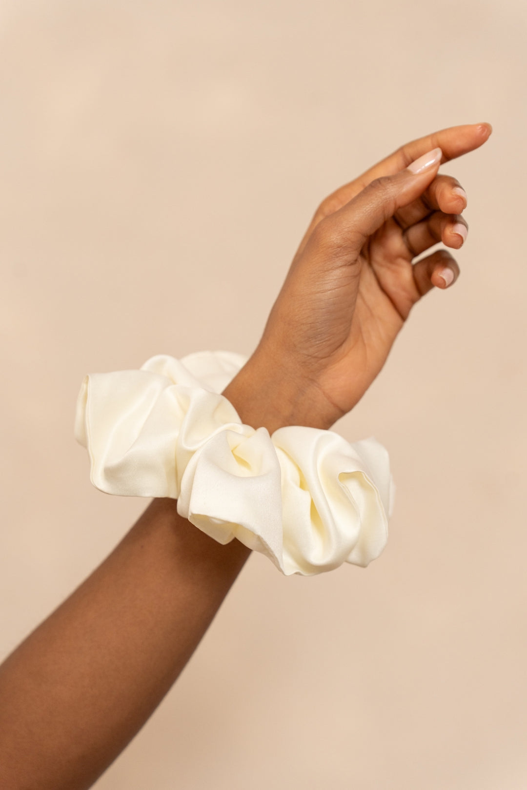 CHOUCHOU en satin Maxi, Classic, Mini blanc ivoire - VANESSA