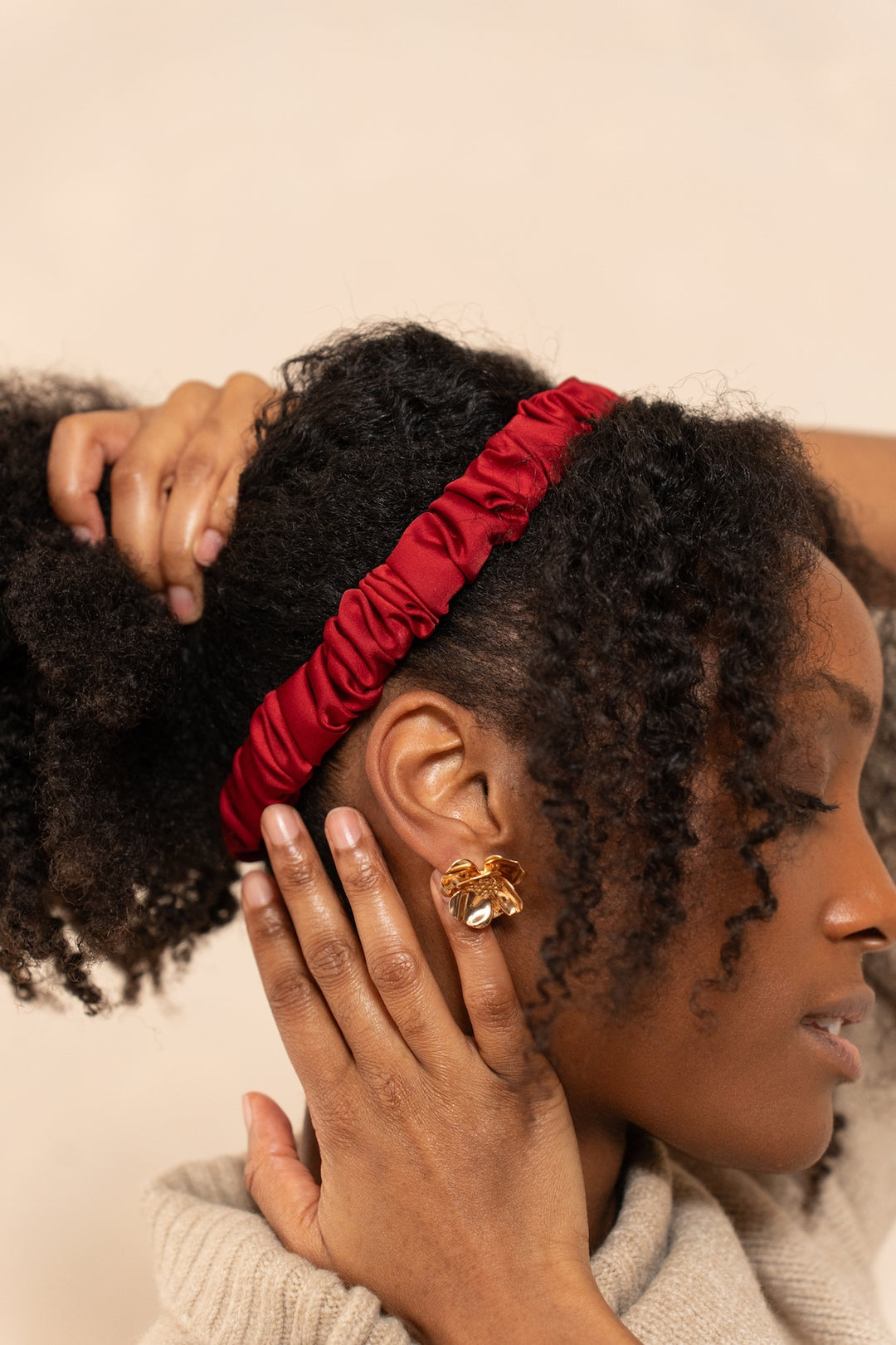Bandeau en satin rouge foncé VANESSA