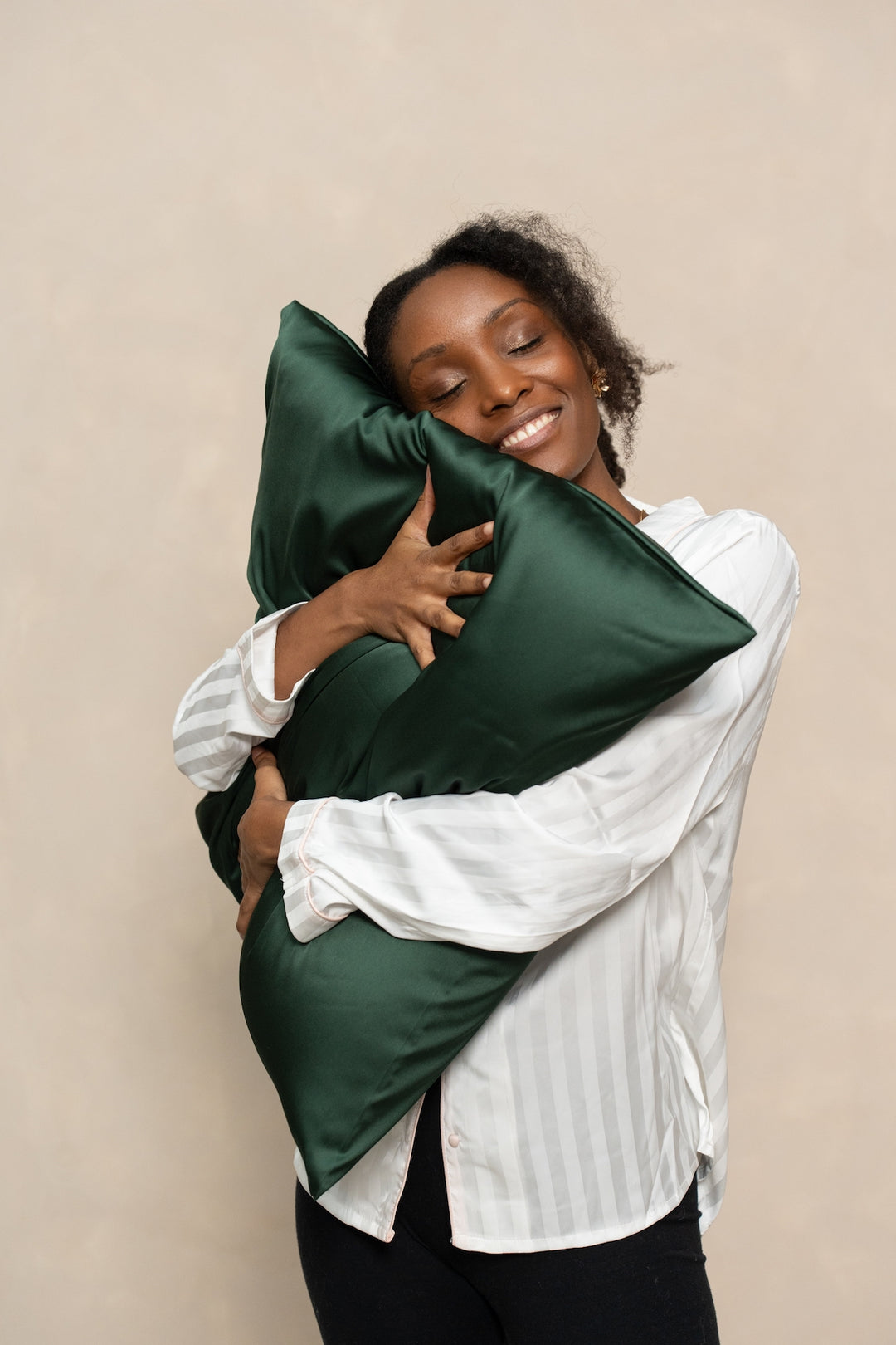 Taie d'oreiller en satin CRISTINA vert foncé