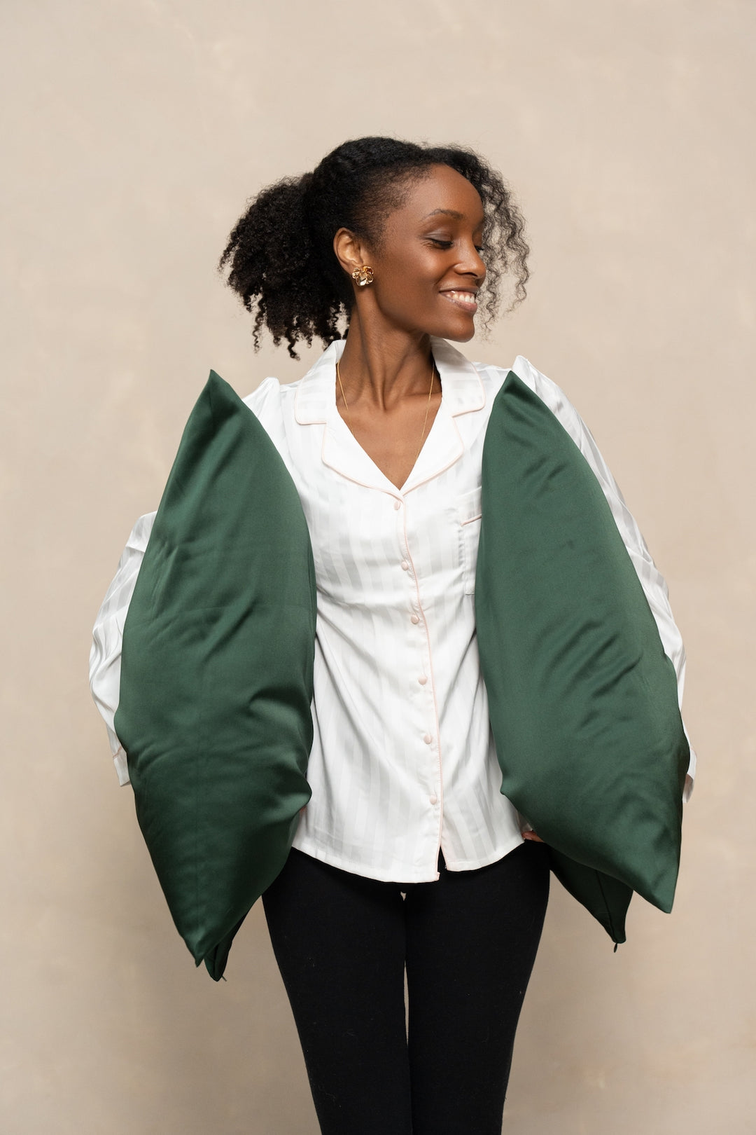 Taie d'oreiller en satin CRISTINA vert foncé