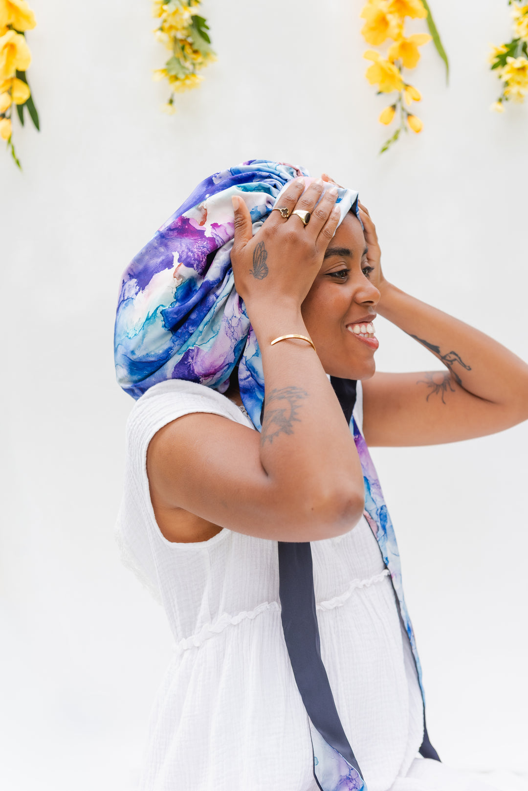 BONNET DE NUIT EN SATIN avec bande ajustable bleuet - ÉLYSORE